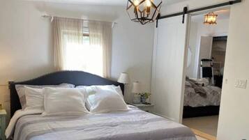 4 bedrooms, WiFi, bed sheets