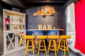 Bar (en el alojamiento)