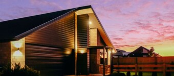 Warm Safe Quiet Spacious Family Home, Sleeps 7