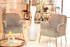 Lobby sitting area - La Beila Hotel Meru (Meru)