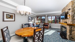 Interior - Timberlodge 1 bed/1bath resort in Heavenly Village (South Lake Tahoe)