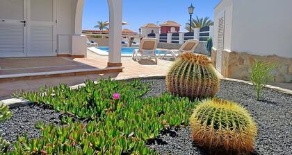 Pleasant house with private pool and a covered barbecue area