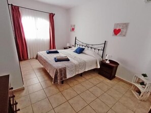 3 soveværelser, strygejern/strygebræt, internetforbindelse, sengetøj