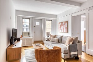 Télévision, chaîne hi-fi