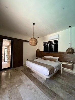 9 bedrooms, WiFi, bed sheets