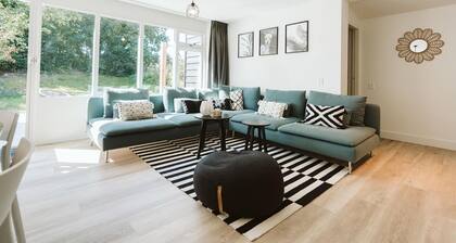 Modern Holiday Home With Spacious Garden and Terrace Suitable for 5 People