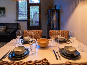 House | Dining - Beautiful Holiday Home in Ermelo With Terrace (Ermelo)