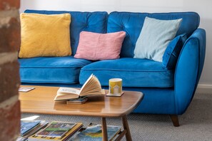 TV - The Town House, Hollesley (Woodbridge)