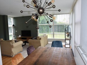 House | Dining