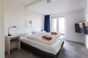 3 habitaciones y muebles diferentes