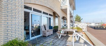 Spacious Luxury Apartment With Beautiful Views of the Harbor and the North Sea