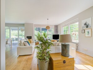 House | Living room