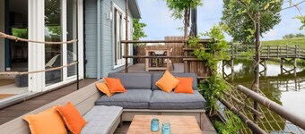 Idyllic Holiday Home in Ooltgensplaat With Private Terrace
