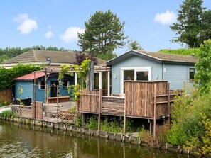 House | Exterior - Idyllic Holiday Home in Ooltgensplaat With Private Terrace (Ooltgensplaat)