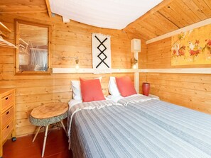 House | 3 bedrooms, individually furnished - Idyllic Holiday Home in Ooltgensplaat With Private Terrace (Ooltgensplaat)