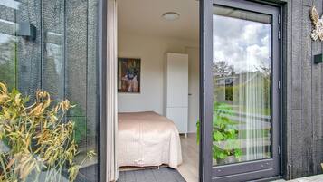 1 bedroom, individually furnished, iron/ironing board, bed sheets