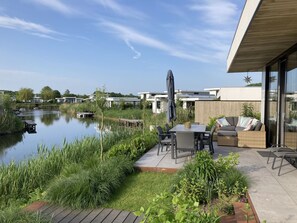 Villa | Exterior - Villa in Zeewolde With Private Jetty (Zeewolde)