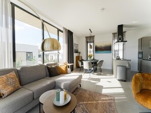 Dining - Villa in Zeewolde With Private Jetty (Zeewolde)