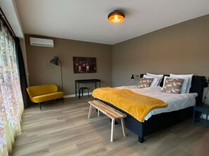 Biệt thự | 3 phòng ngủ, trang bị nội thất với thiết kế riêng biệt 