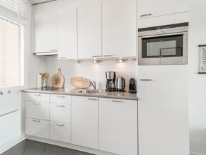 Apartment | Private kitchen | Microwave, dishwasher - Apartment Near North Sea and Lighthouse (Egmond aan Zee)