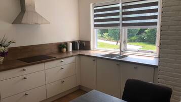 Chalet | Private kitchen | Oven