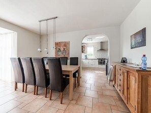 Villa | Dining - Exclusive Villa in Zeewolde With a Terrace (Zeewolde)