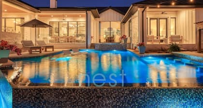 *Book 4, Get 3 Free – Stay 7 Nights, Pay for 4!*