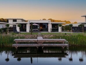 House | Exterior - Luxury Villa With Veranda, Canoe (Zeewolde)