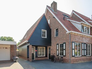 House | Exterior - Holiday Home in Domburg Near the Beach (Domburg)