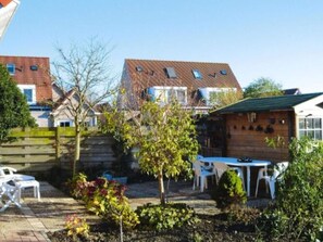 House | Garden - Holiday Home With Private Terrace (Biggekerke)