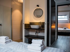 House | 3 bedrooms, individually furnished, bed sheets - Apartment in Vrouwenpolder Near the Beach (Vrouwenpolder)