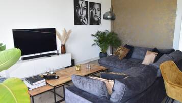 Villa | Living area | Fireplace