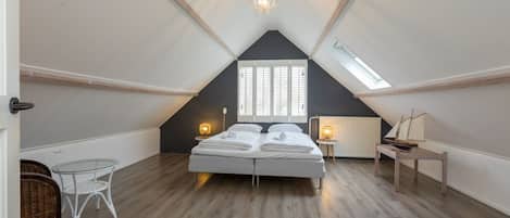 3 bedrooms, individually furnished