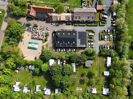 บ้านพัก | สระว่ายน้ำ