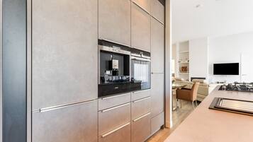 House | Private kitchen | Microwave, stovetop