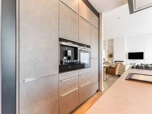 House | Private kitchen | Microwave, stovetop