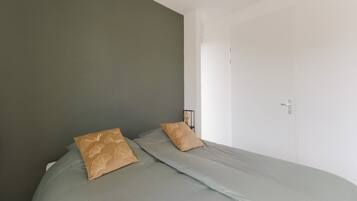 Biệt thự | 4 phòng ngủ, trang bị nội thất với thiết kế riêng biệt, bộ trải giường