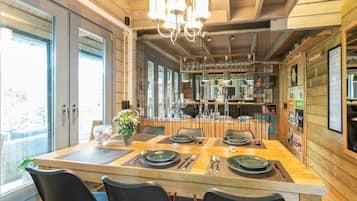 Chalet | Tempat makan
