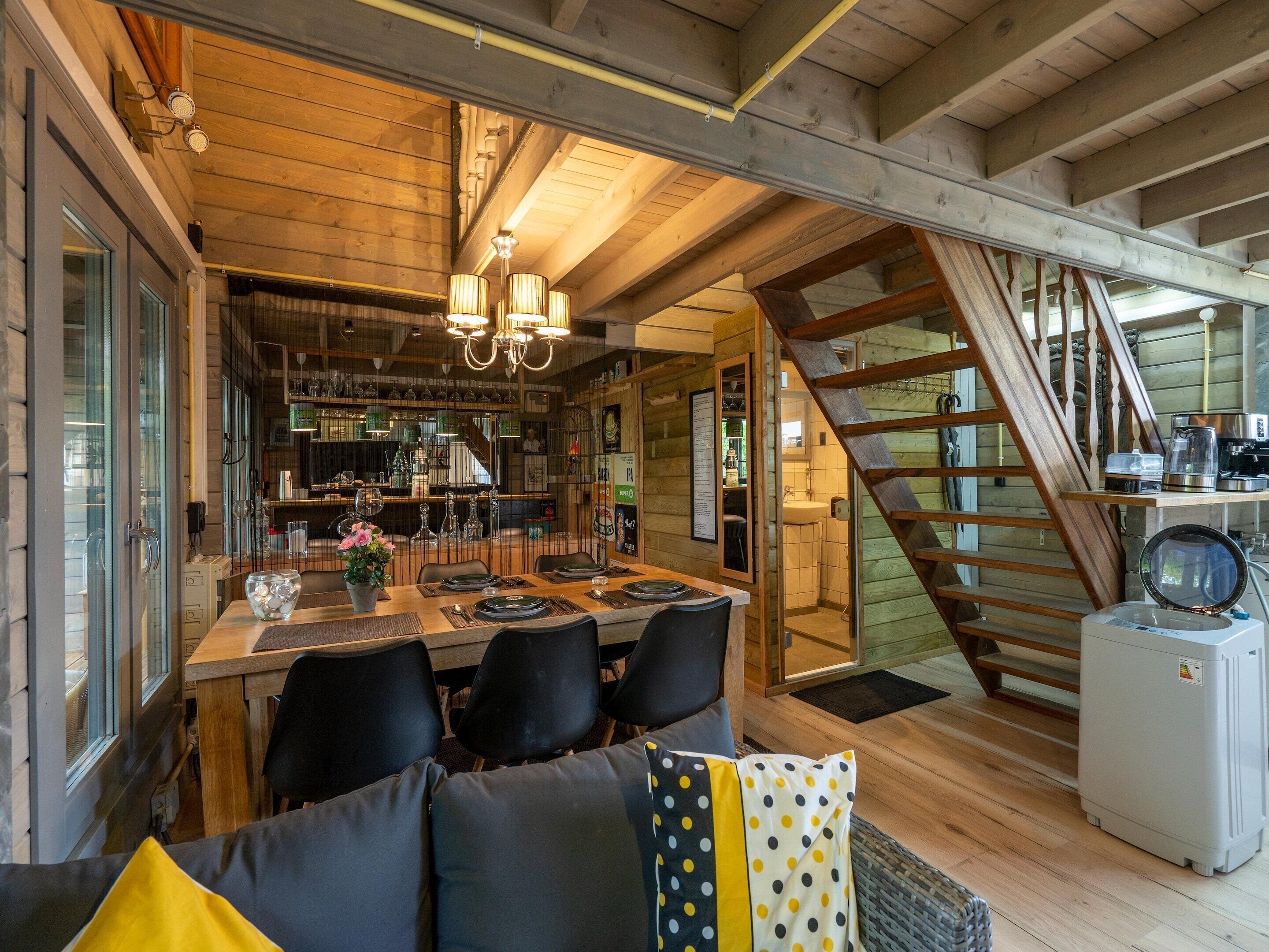 Chalet | Dining