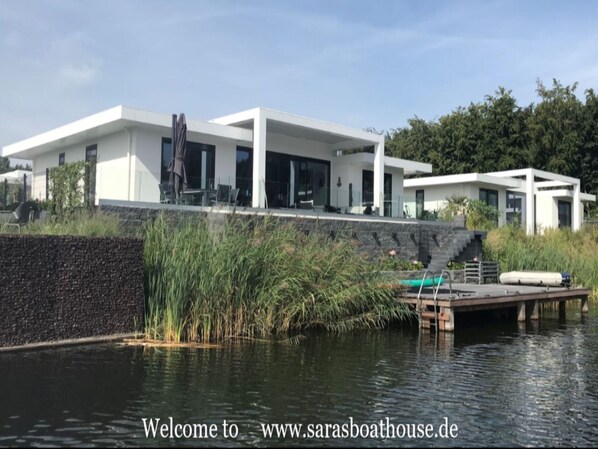 Exterior - Exclusive Villa With Boat Terrace (Zeewolde)