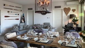House | Living room - Exclusive Villa With Boat Terrace (Zeewolde)