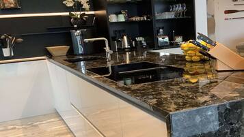 House | Private kitchen | Microwave, stovetop