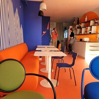 Se ofrece un desayuno bufé (15 EUR por persona)