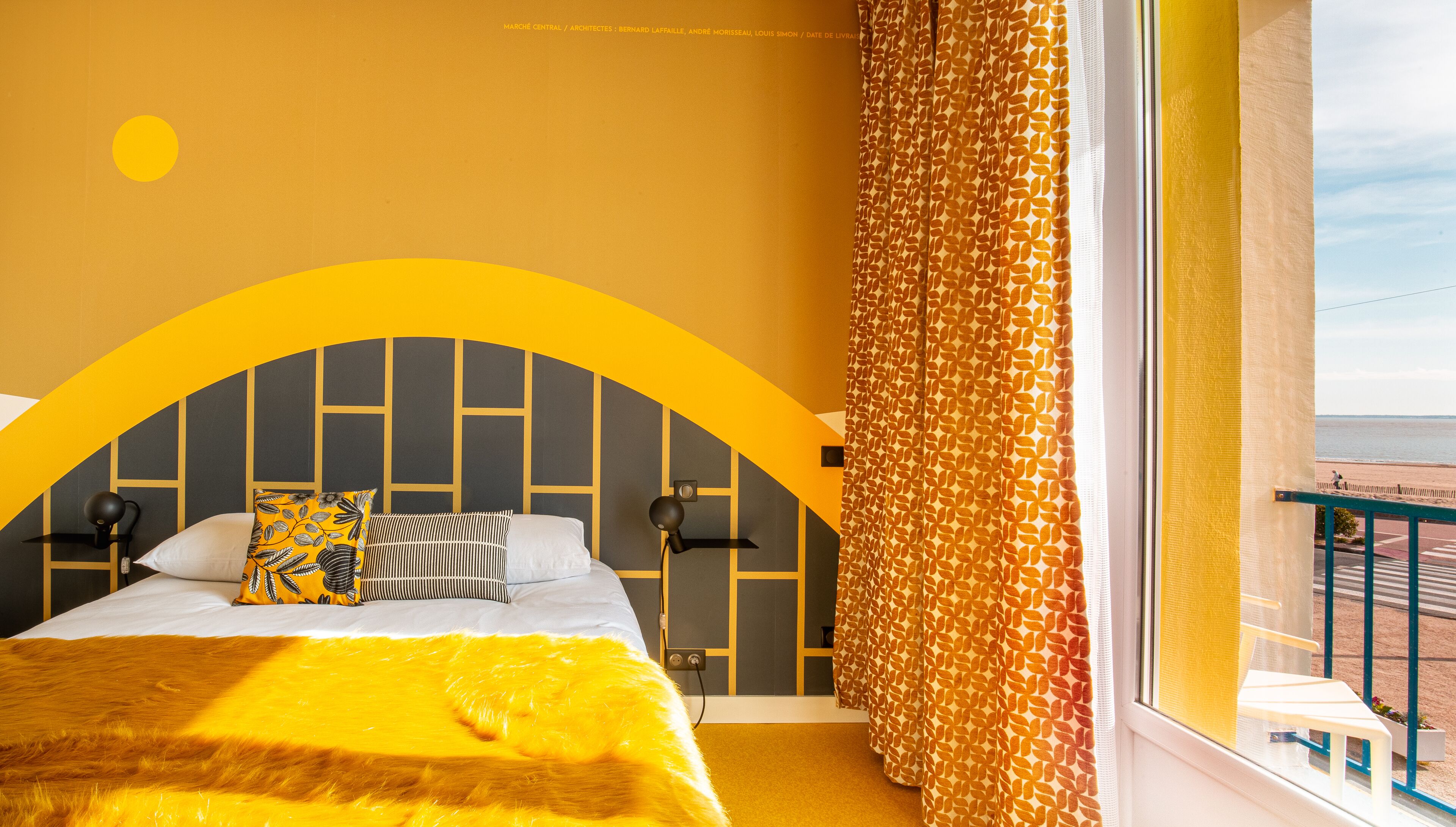 أغطية فراش متميزة وبديكورات فريدة لكل غرفة ومكتب