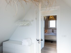 2 bedrooms, individually furnished, bed sheets - Farmhouse in Zeeland With Saltwater Pool (Oostkapelle)