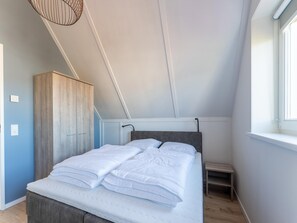 House | 4 bedrooms, bed sheets