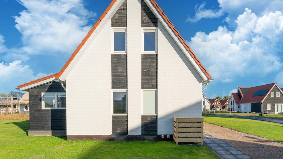 House Near Scherpenisse Beach With Garden