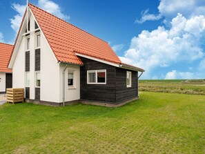 House | Exterior - Holiday Home in Zeeland Near Nature Reserve (Scherpenisse)