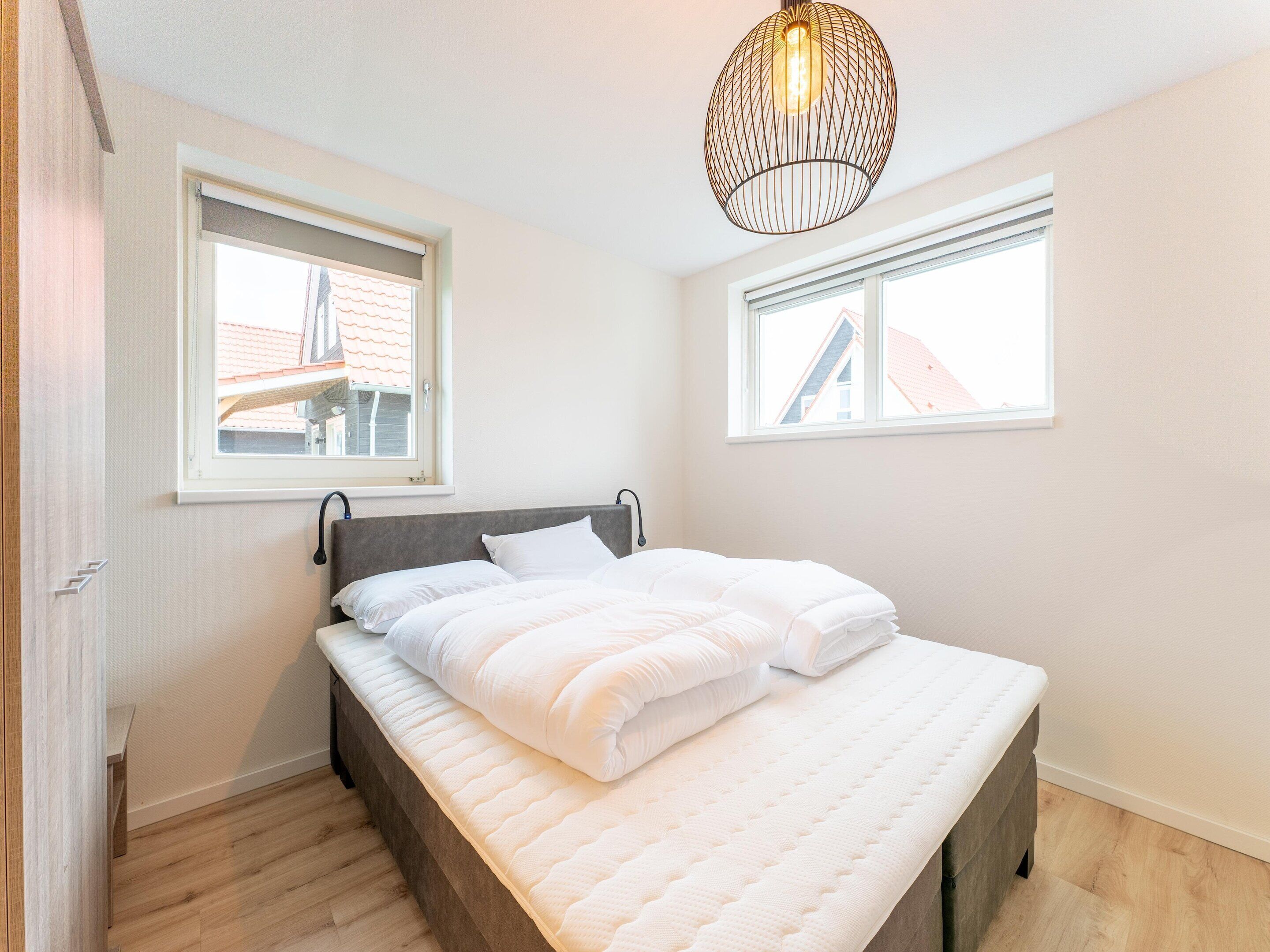 Rumah | 4 kamar tidur dan dilengkapi dengan perabotan berbeda-beda