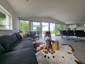 House | Living room